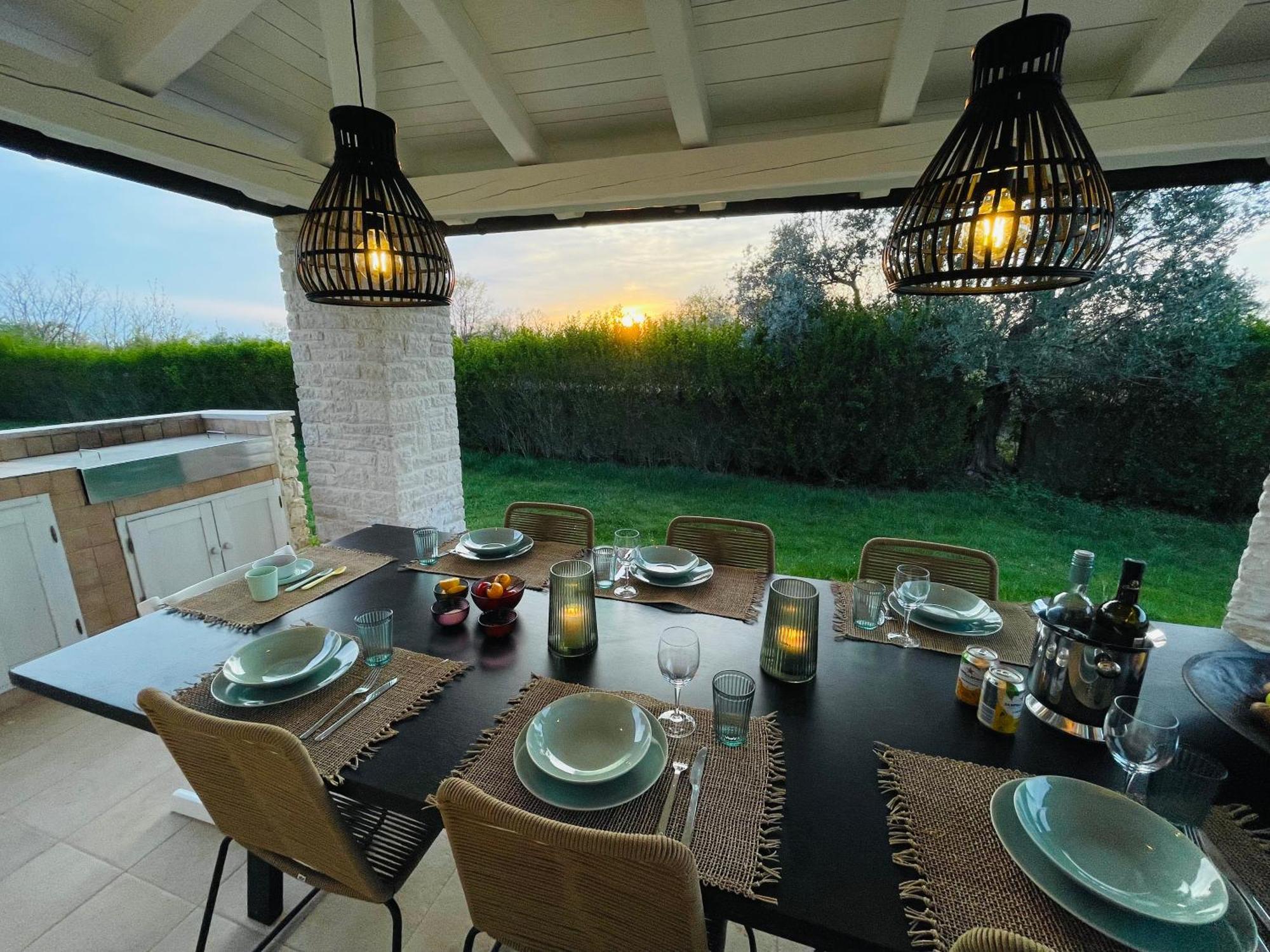 Luxury Villa In Istria - 9,000 Sqm Private Estate With Pool & Sauna, 15 Min To Sea, Near Fazana, 3 Bedrooms Juršići Екстериор снимка