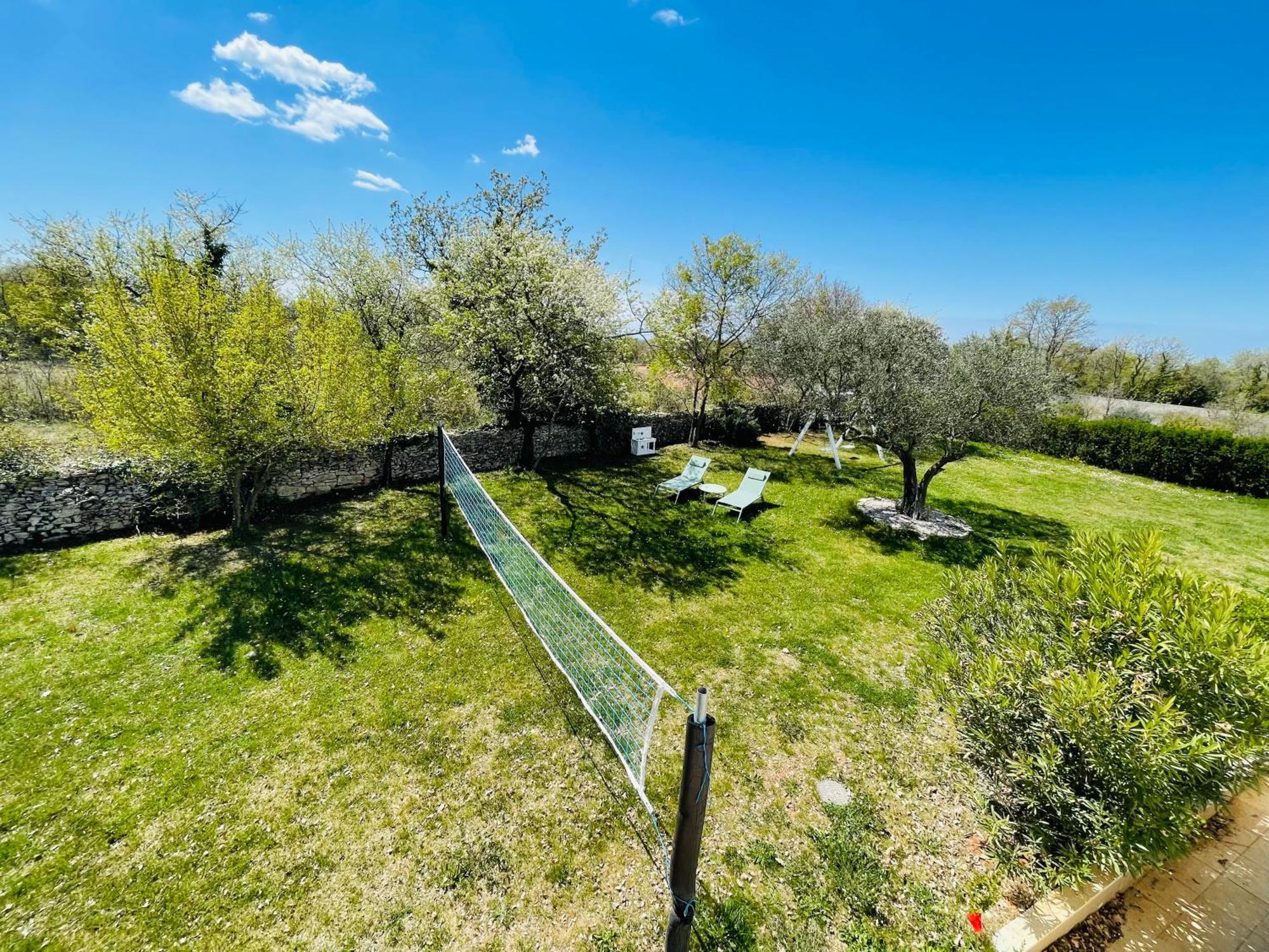 Luxury Villa In Istria - 9,000 Sqm Private Estate With Pool & Sauna, 15 Min To Sea, Near Fazana, 3 Bedrooms Juršići Екстериор снимка